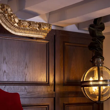 Maison Cardinal Furstemberg Parigi
