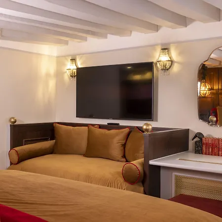 Holiday home Maison Cardinal Furstemberg Paris