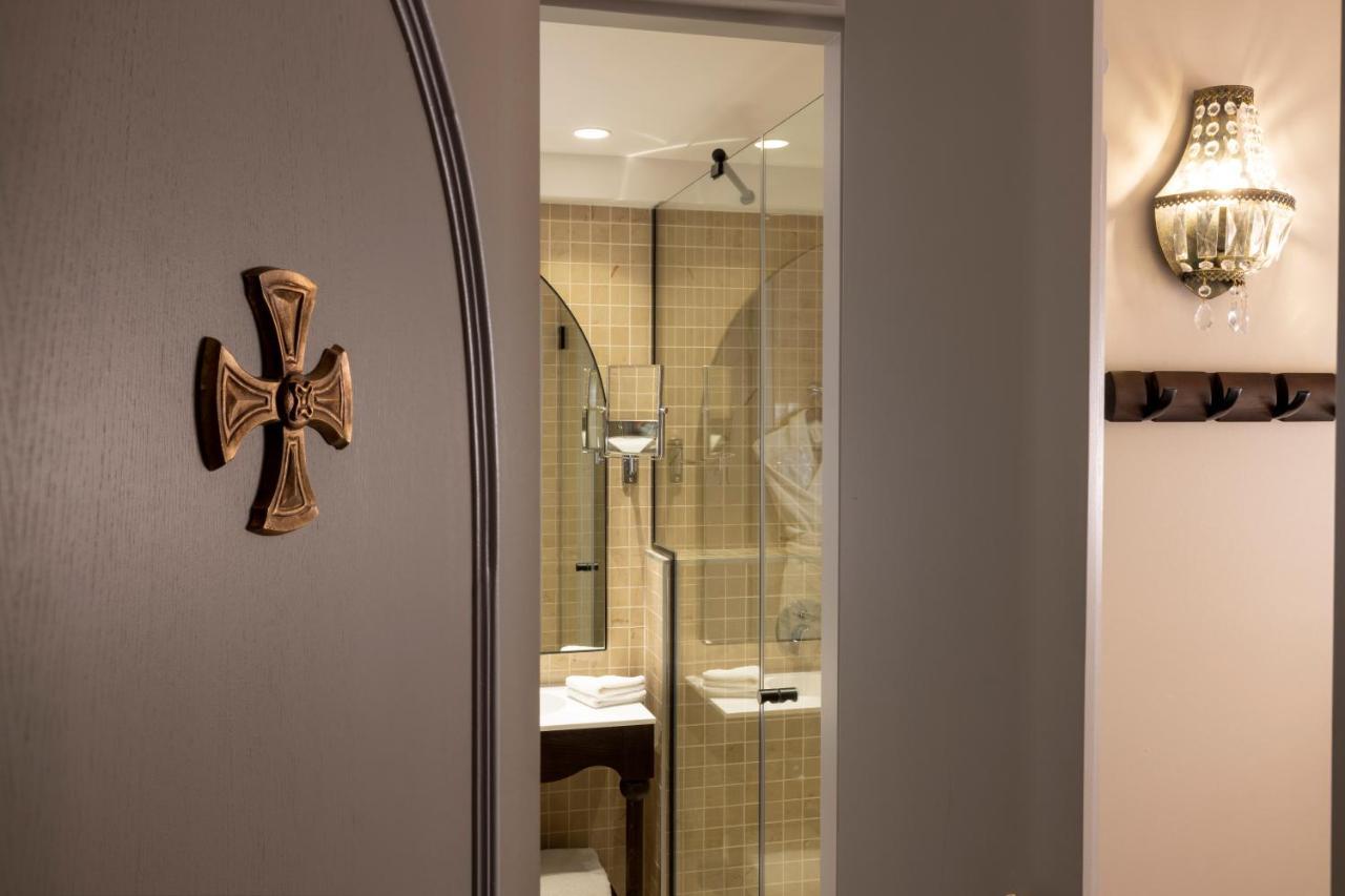 Maison Cardinal Furstemberg Paris